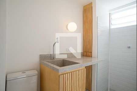 Studio à venda com 35m², 1 quarto e sem vaga Studio à venda com 35m², 1 quarto e sem vagaBanheiro