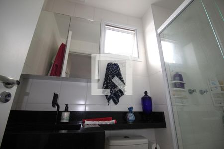 Banheiro de apartamento para alugar com 2 quartos, 41m² em Vila Marari, São Paulo