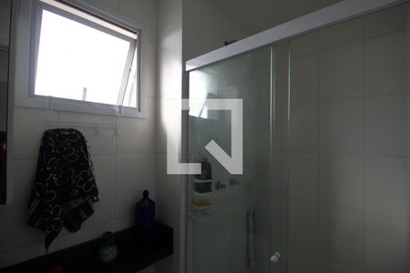 Banheiro de apartamento para alugar com 2 quartos, 41m² em Vila Marari, São Paulo