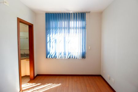 Quarto 2 de apartamento para alugar com 2 quartos, 64m² em Palmares, Belo Horizonte