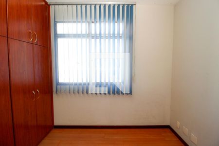Quarto de apartamento para alugar com 2 quartos, 64m² em Palmares, Belo Horizonte