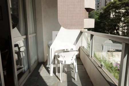 Apartamento para alugar com 198m², 3 quartos e 2 vagasVaranda