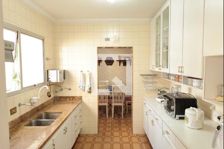 Apartamento para alugar com 198m², 3 quartos e 2 vagasCozinha