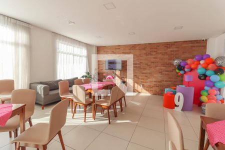 Apartamento à venda com 75m², 2 quartos e 1 vagaÁrea comum