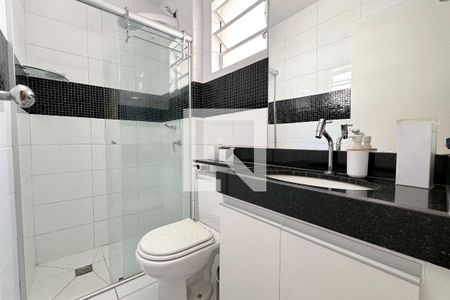 Apartamento à venda com 106m², 2 quartos e 2 vagas Apartamento à venda com 106m², 2 quartos e 2 vagasBanheiro da Suíte