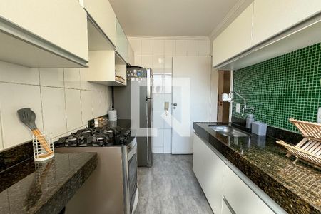 Apartamento à venda com 106m², 2 quartos e 2 vagas Apartamento à venda com 106m², 2 quartos e 2 vagasCozinha