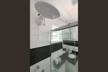 Apartamento à venda com 106m², 2 quartos e 2 vagas Apartamento à venda com 106m², 2 quartos e 2 vagasBanheiro da Suíte