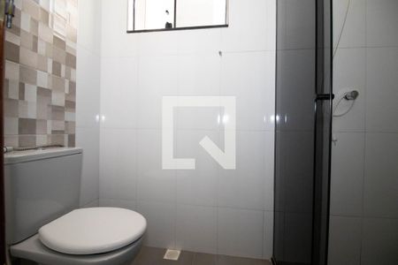 Banheiro da Suíte 1 de casa para alugar com 2 quartos, 100m² em Setor Habitacional Vicente Pires, Brasília