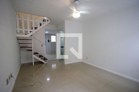 Sala de casa de condomínio para alugar com 2 quartos, 70m² em Vargem Grande, Rio de Janeiro