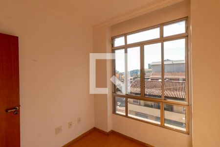 Apartamento à venda com 3 quartos, 162m² em Barreiro, Belo Horizonte