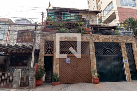 Casa à venda com 200m², 3 quartos e 2 vagasFachada