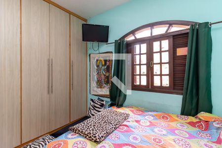 Casa à venda com 200m², 3 quartos e 2 vagasQuarto 2