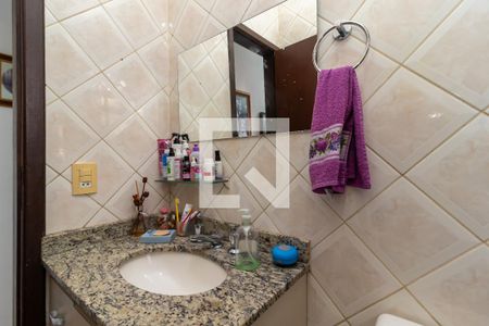 Casa à venda com 200m², 3 quartos e 2 vagasBanheiro 2