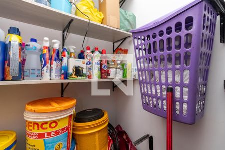 Casa à venda com 200m², 3 quartos e 2 vagasQuarto de Serviço