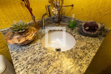 Casa à venda com 200m², 3 quartos e 2 vagasLavabo