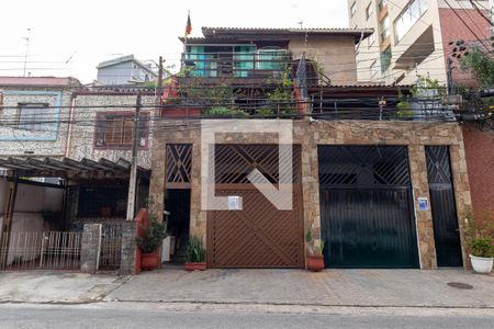 Casa à venda com 200m², 3 quartos e 2 vagasFachada