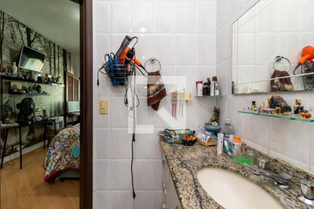 Casa à venda com 200m², 3 quartos e 2 vagasBanheiro da Suíte