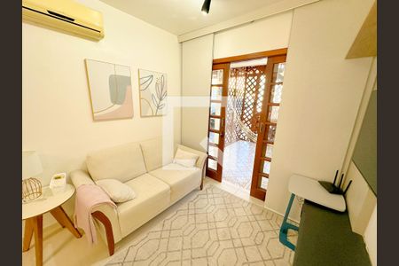 Sala de TV de apartamento para alugar com 3 quartos, 56m² em Ingleses do Rio Vermelho, Florianópolis