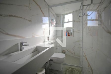 Apartamento à venda com 147m², 4 quartos e 3 vagasBanheiro da Suíte 1