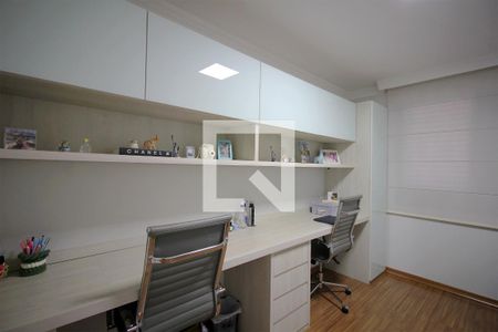 Apartamento à venda com 147m², 4 quartos e 3 vagasQuarto 2