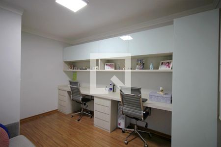 Apartamento à venda com 147m², 4 quartos e 3 vagasQuarto 2