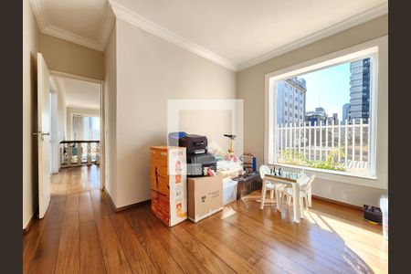 Apartamento à venda com 240m², 4 quartos e 4 vagas Apartamento à venda com 240m², 4 quartos e 4 vagasQuarto 3