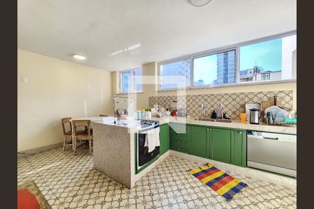 Apartamento à venda com 240m², 4 quartos e 4 vagas Apartamento à venda com 240m², 4 quartos e 4 vagasCozinha