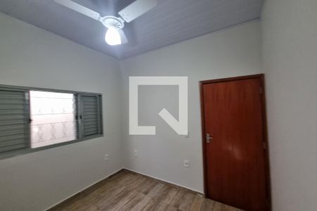 Dormitório 01 de casa para alugar com 2 quartos, 45m² em Vila Virginia, Ribeirão Preto