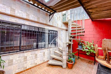 Casa à venda com 238m², 2 quartos e 7 vagasÁrea externa