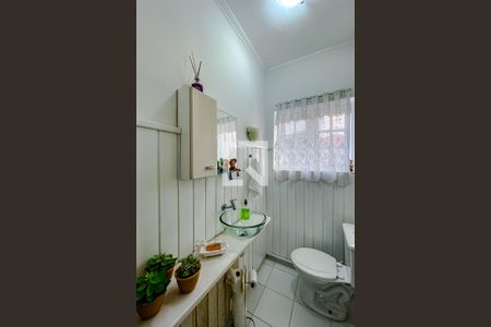 Casa à venda com 238m², 2 quartos e 7 vagasLavabo