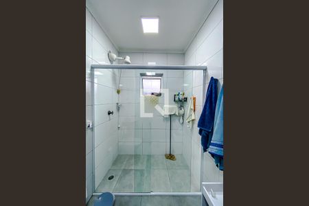 Casa à venda com 238m², 2 quartos e 7 vagasBanheiro da Suíte 2