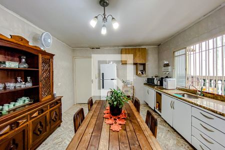 Casa à venda com 238m², 2 quartos e 7 vagasCozinha