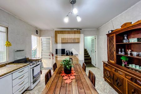 Casa à venda com 238m², 2 quartos e 7 vagasCozinha