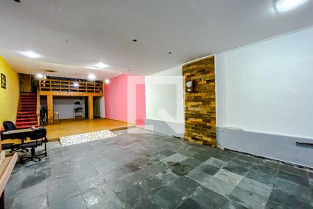 Casa à venda com 238m², 2 quartos e 7 vagasGaragem