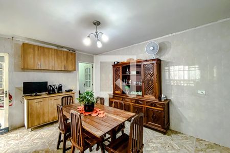 Casa à venda com 238m², 2 quartos e 7 vagasCozinha