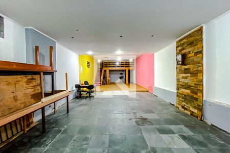 Casa à venda com 238m², 2 quartos e 7 vagasGaragem