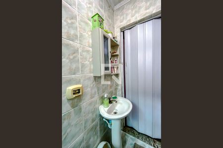 Casa à venda com 238m², 2 quartos e 7 vagasBanheiro da Suíte 1