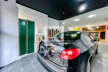 Casa à venda com 238m², 2 quartos e 7 vagasGaragem