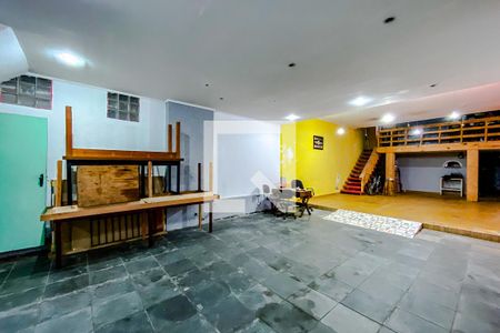 Casa à venda com 238m², 2 quartos e 7 vagasGaragem