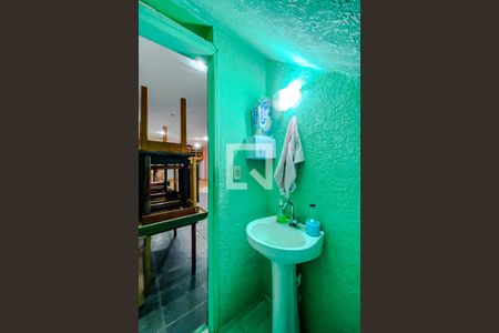 Casa à venda com 238m², 2 quartos e 7 vagasLavabo 2