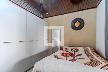 Quarto 1 de casa para alugar com 3 quartos, 300m² em Vila São José, Porto Alegre