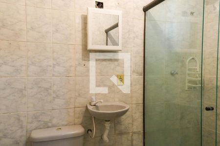 Banheiro de kitnet/studio para alugar com 1 quarto, 45m² em Quintino Bocaiúva, Rio de Janeiro