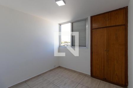 Apartamento à venda com 72m², 2 quartos e 1 vagaQuarto 2