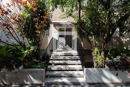 Apartamento à venda com 72m², 2 quartos e 1 vagaEntrada do Bloco