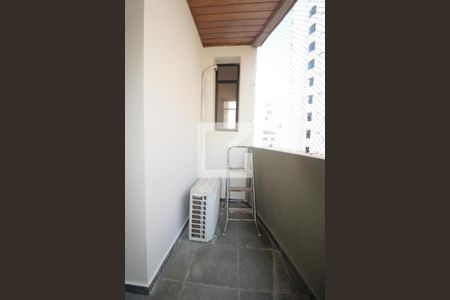 Sacada da Sala de apartamento para alugar com 1 quarto, 55m² em Cambuí, Campinas