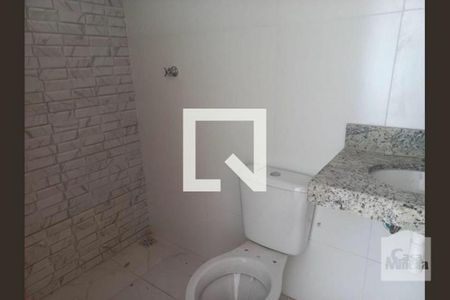 Banheiro de apartamento à venda com 2 quartos, 55m² em Castelo, Belo Horizonte