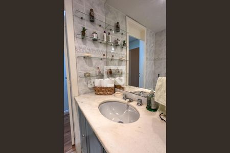 Apartamento à venda com 170m², 3 quartos e 1 vagaSuíte