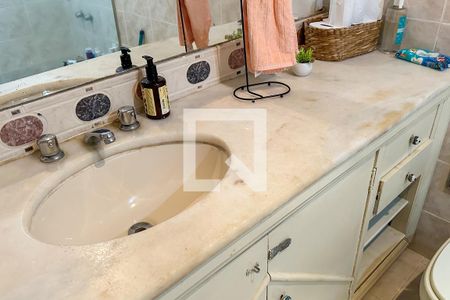 Apartamento à venda com 170m², 3 quartos e 1 vagaBanheiro Social