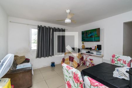 Sala de apartamento à venda com 2 quartos, 55m² em Olaria, Rio de Janeiro