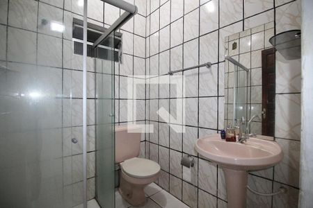 Casa para alugar com 80m², 2 quartos e sem vaga Casa para alugar com 80m², 2 quartos e sem vagaBanheiro Social